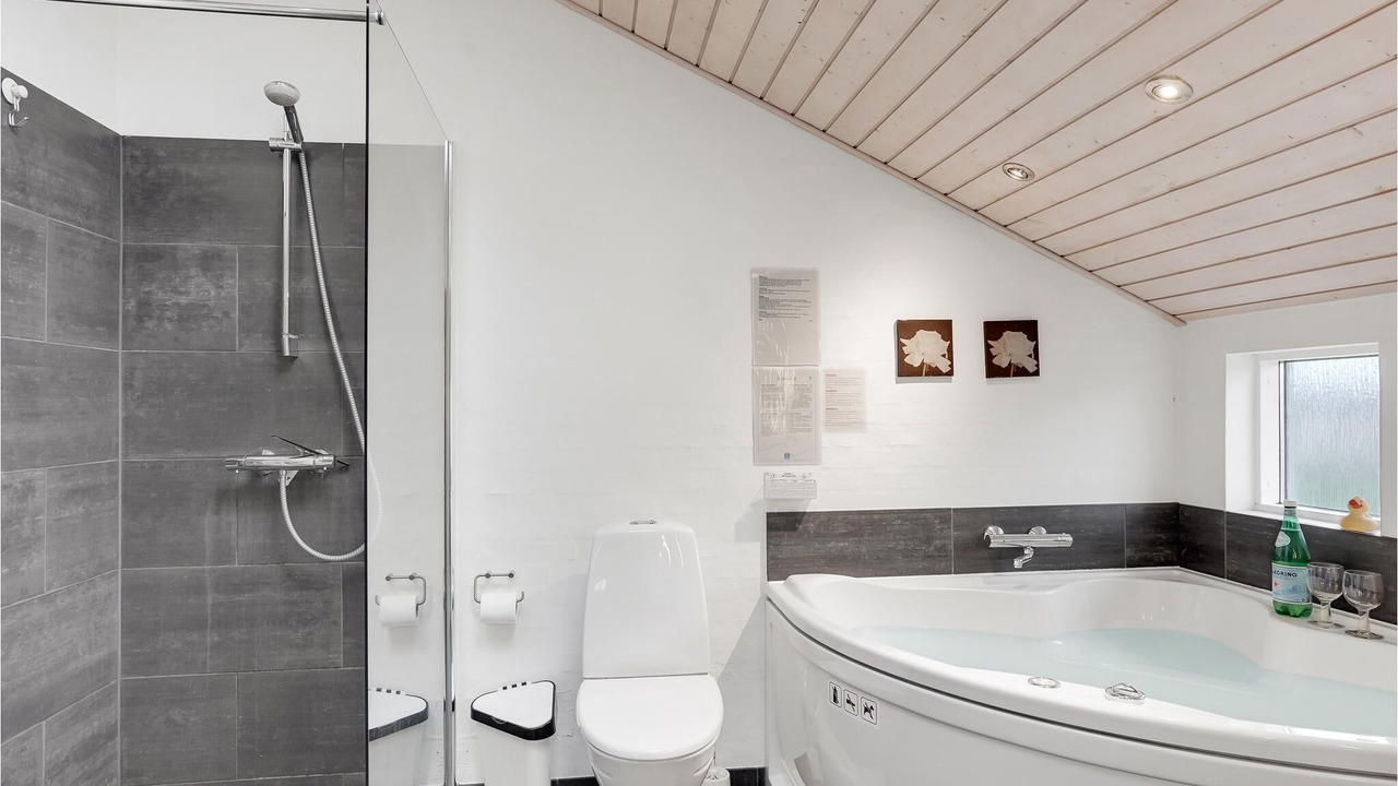 Photo of Bathroom in Hirtshals