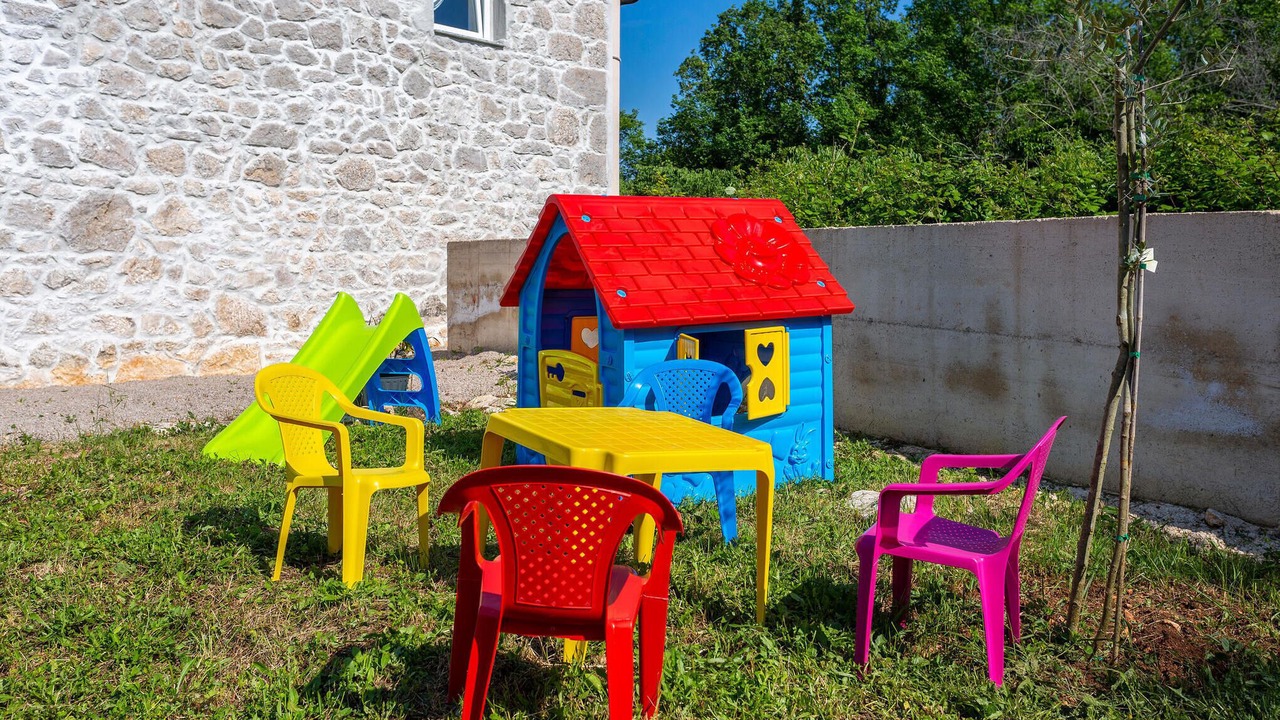 Photo of Others in Rasopasno