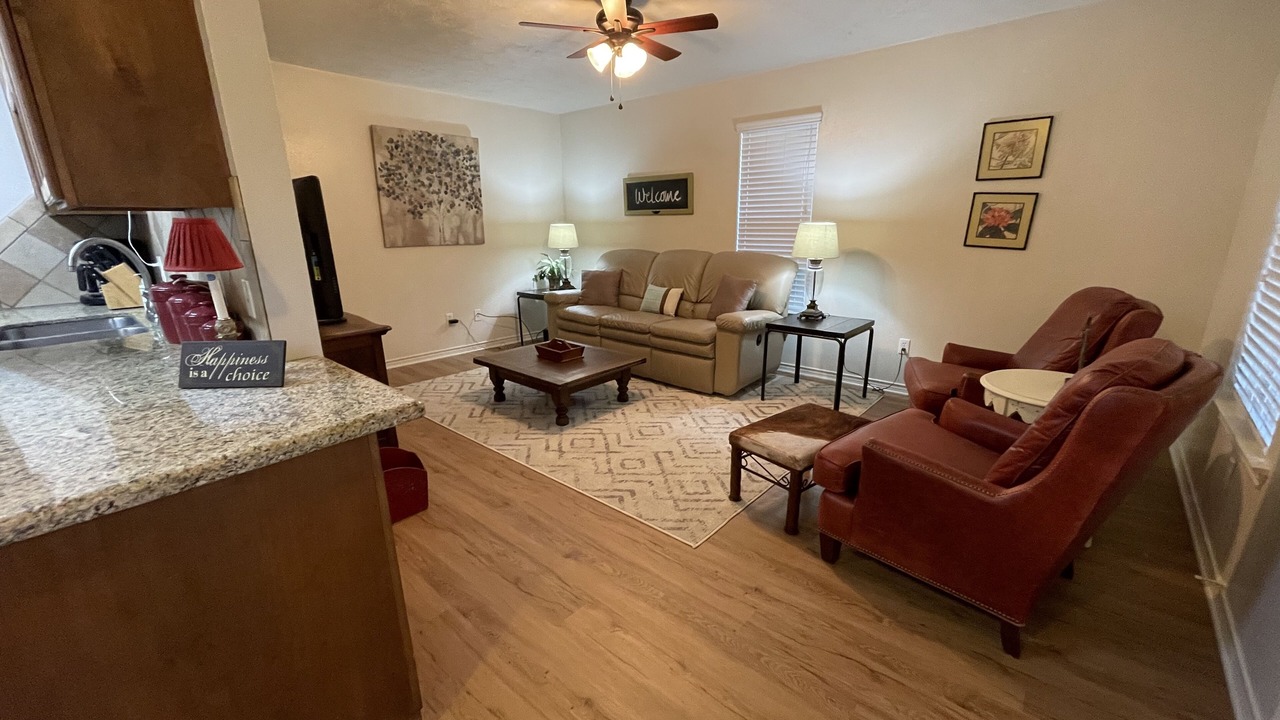 Photo of Livingroom in College Station