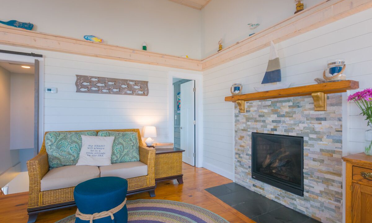 Photo of Livingroom in Sagamore Beach