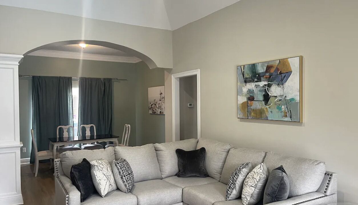 Photo of Livingroom in Milton