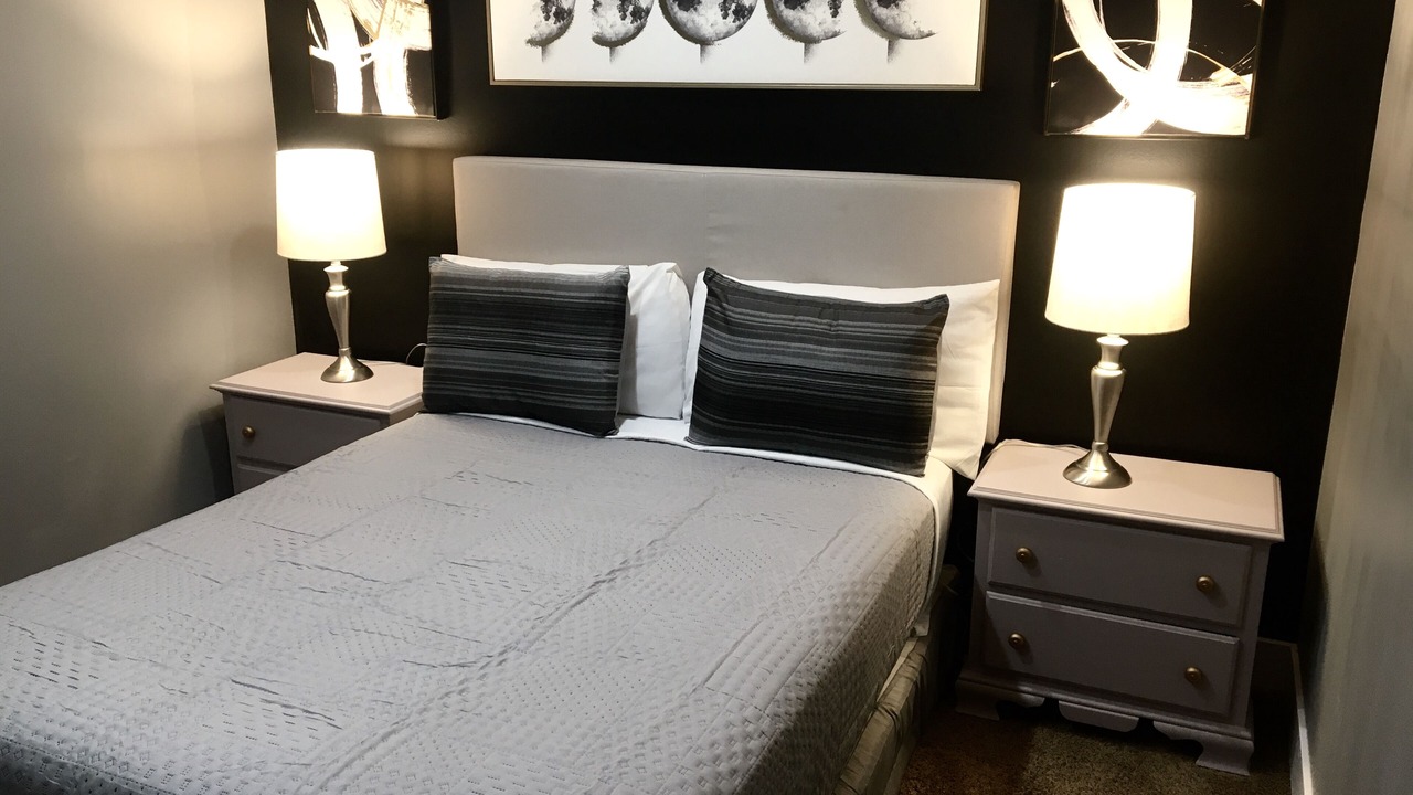 Photo of Bedroom in Glencoe