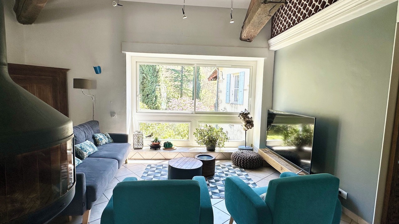 Photo of Livingroom in Saint-Julien-du-Serre