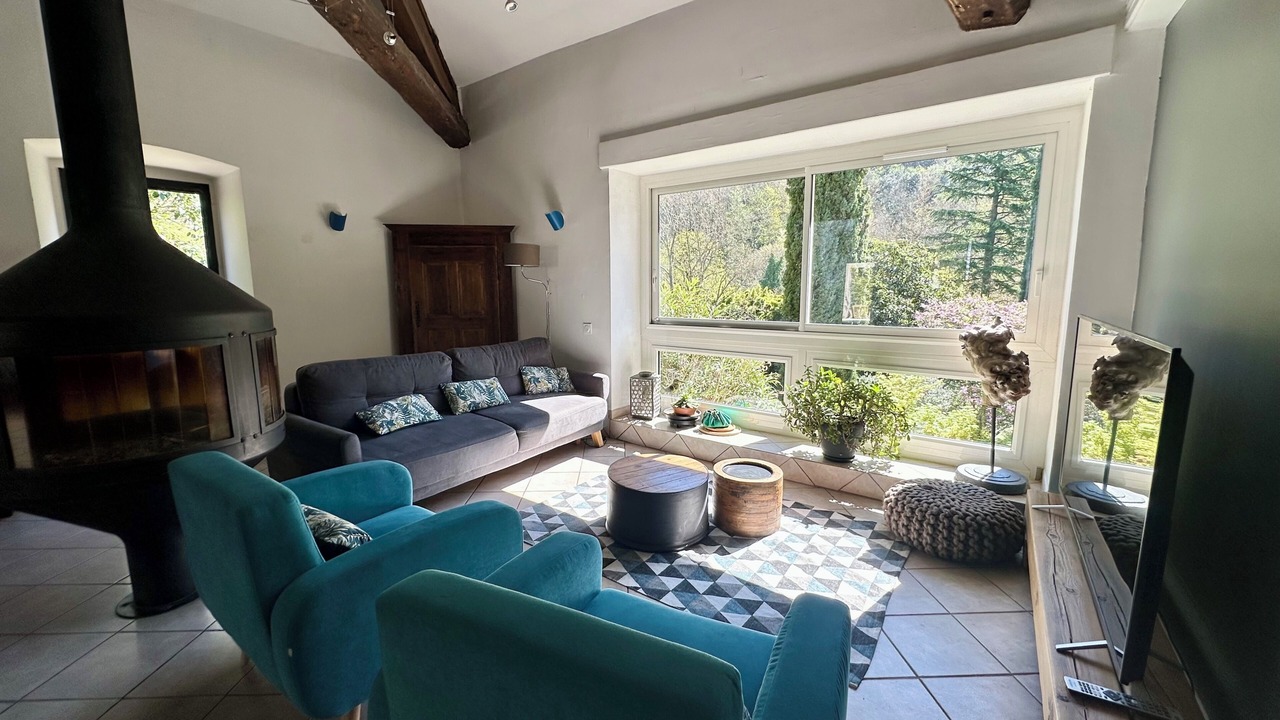 Photo of Livingroom in Saint-Julien-du-Serre