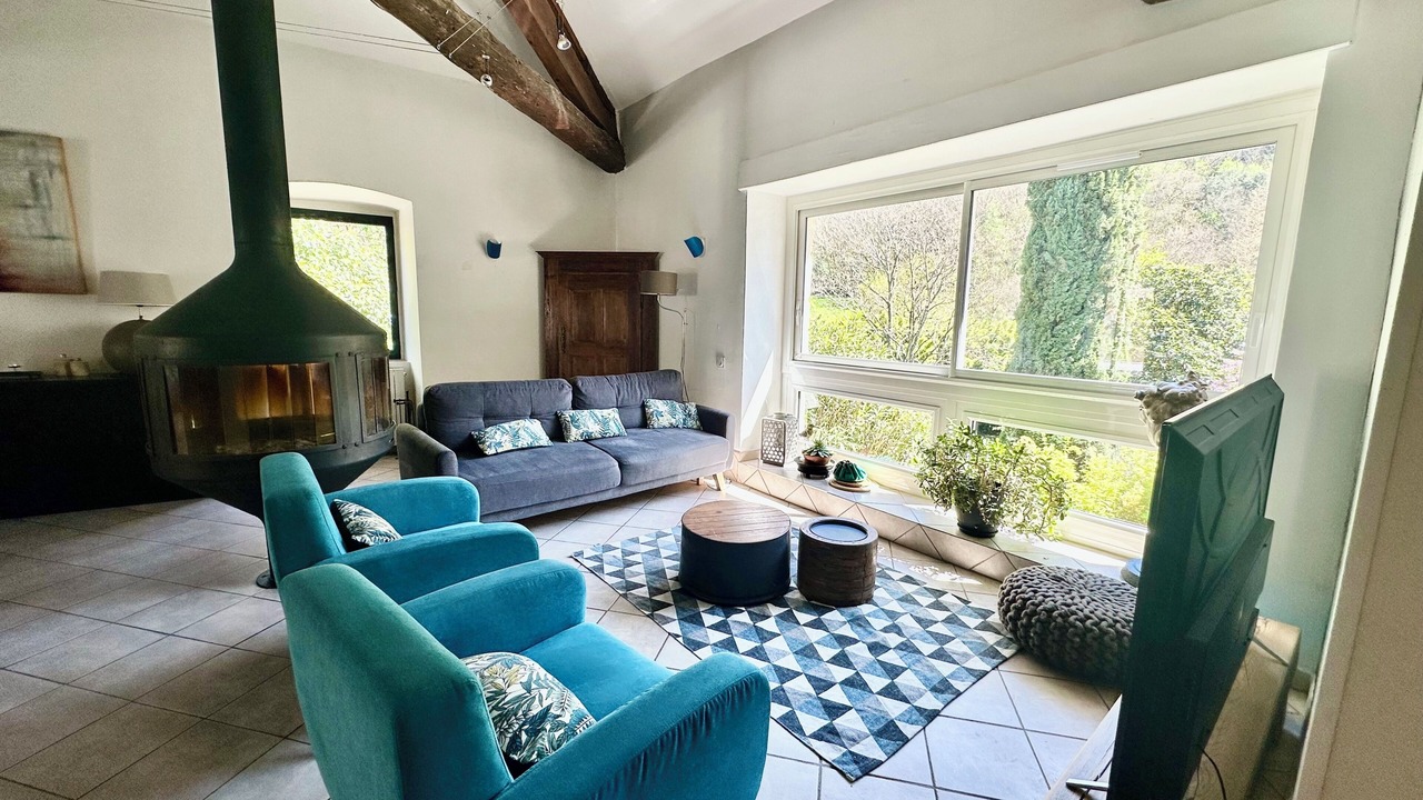 Photo of Livingroom in Saint-Julien-du-Serre