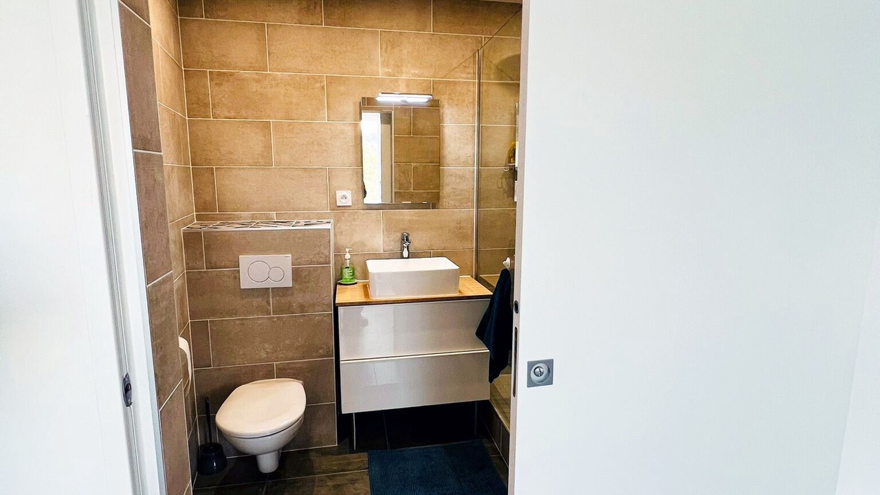 Photo of Bathroom in Saint-Julien-du-Serre
