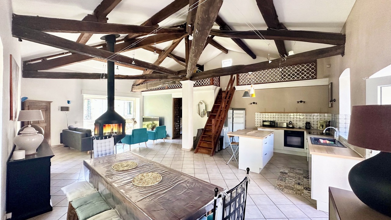 Photo of Livingroom in Saint-Julien-du-Serre