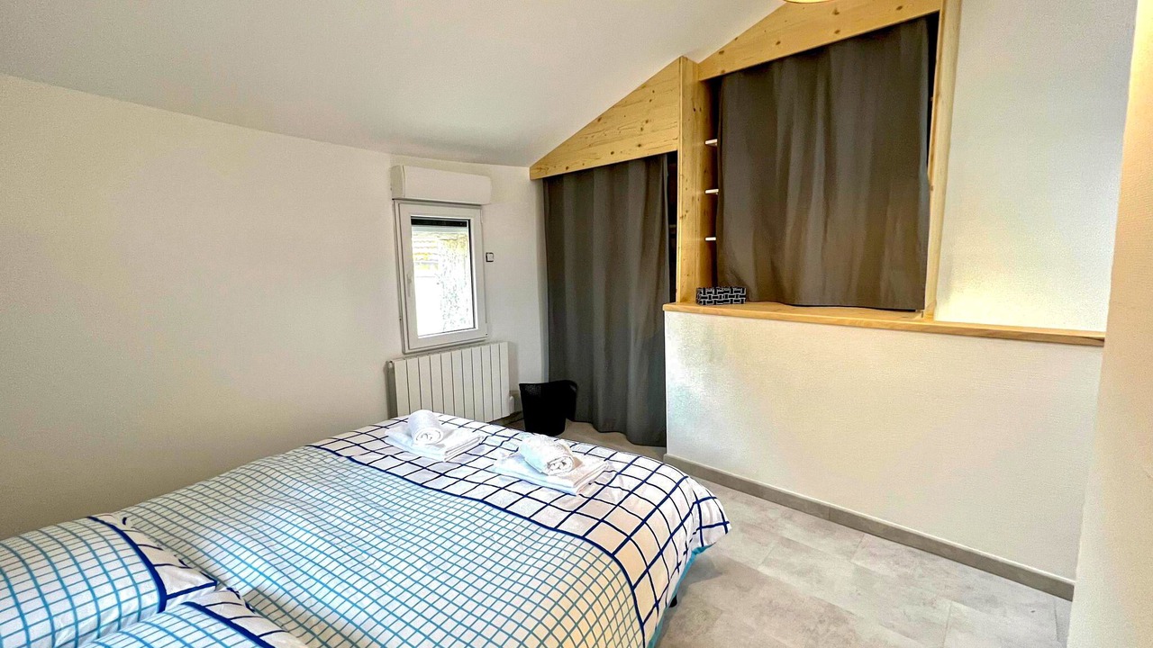 Photo of Bedroom in Saint-Genies-de-Fontedit