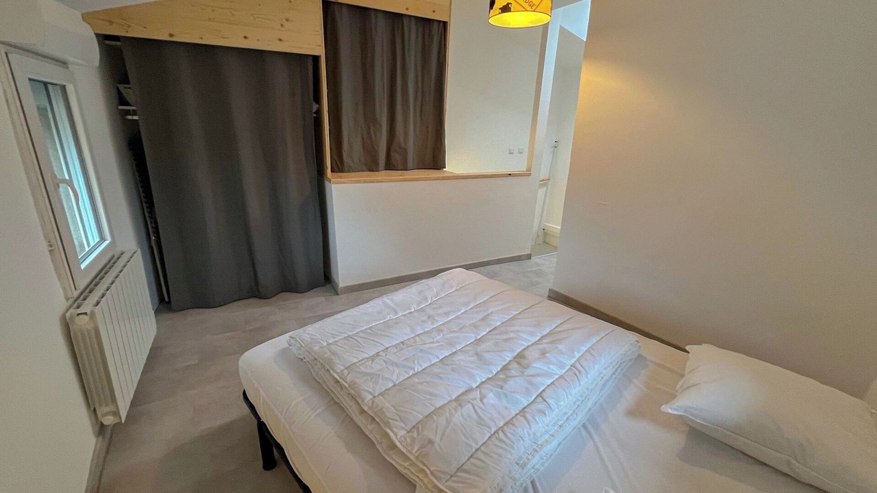 Photo of Bedroom in Saint-Genies-de-Fontedit