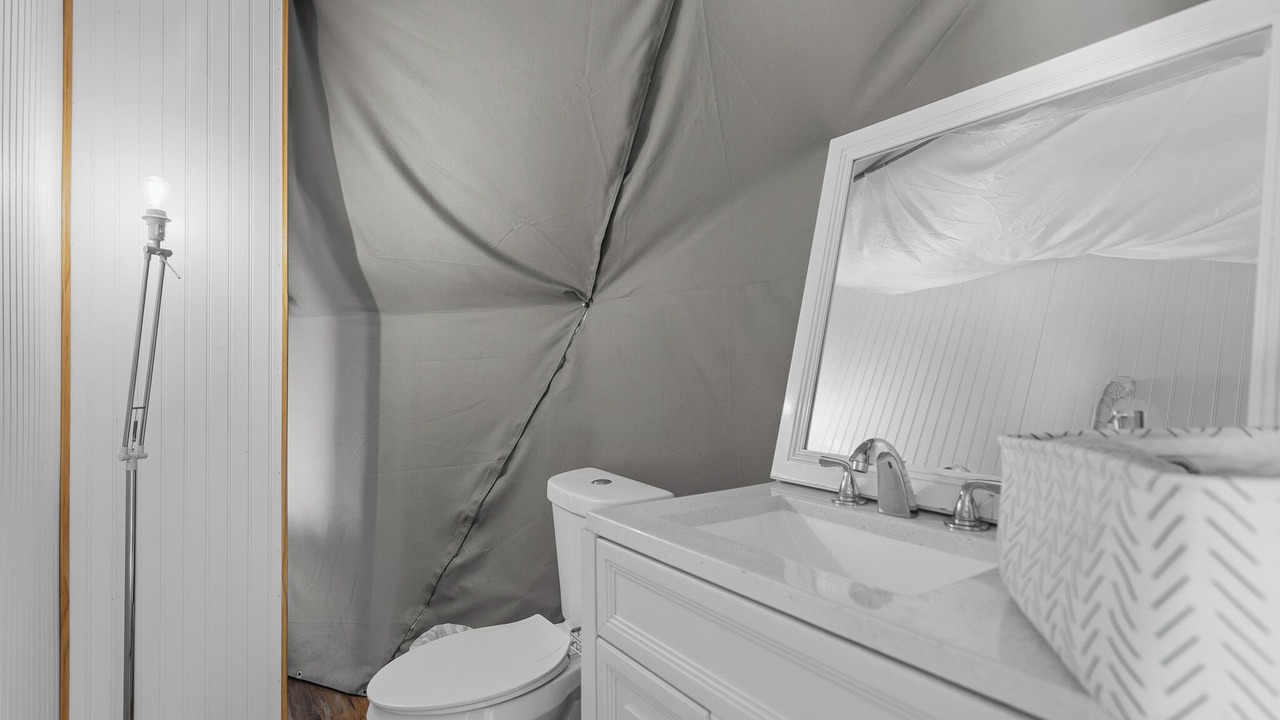 Photo of Bathroom in Thackerville