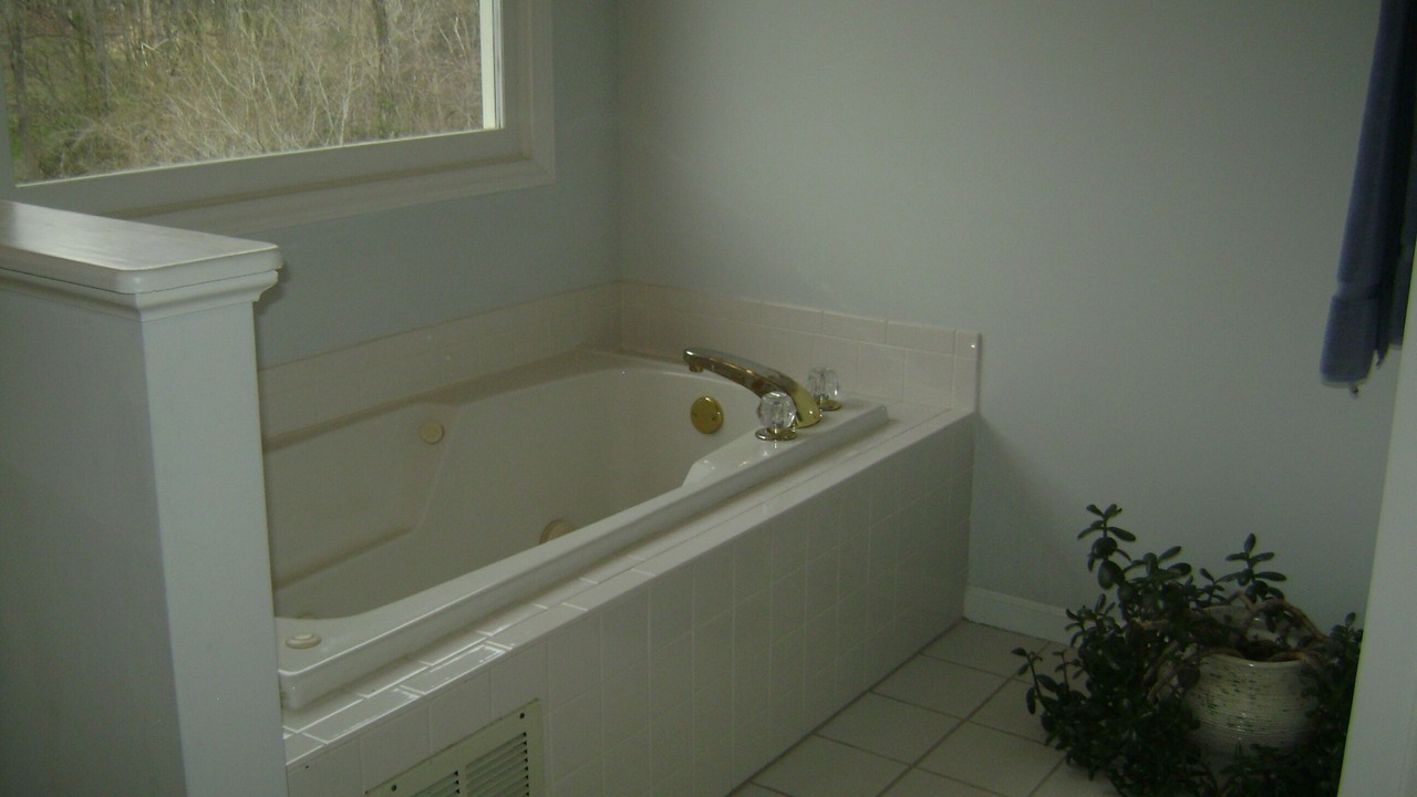 Photo of Bathroom in Jamestown