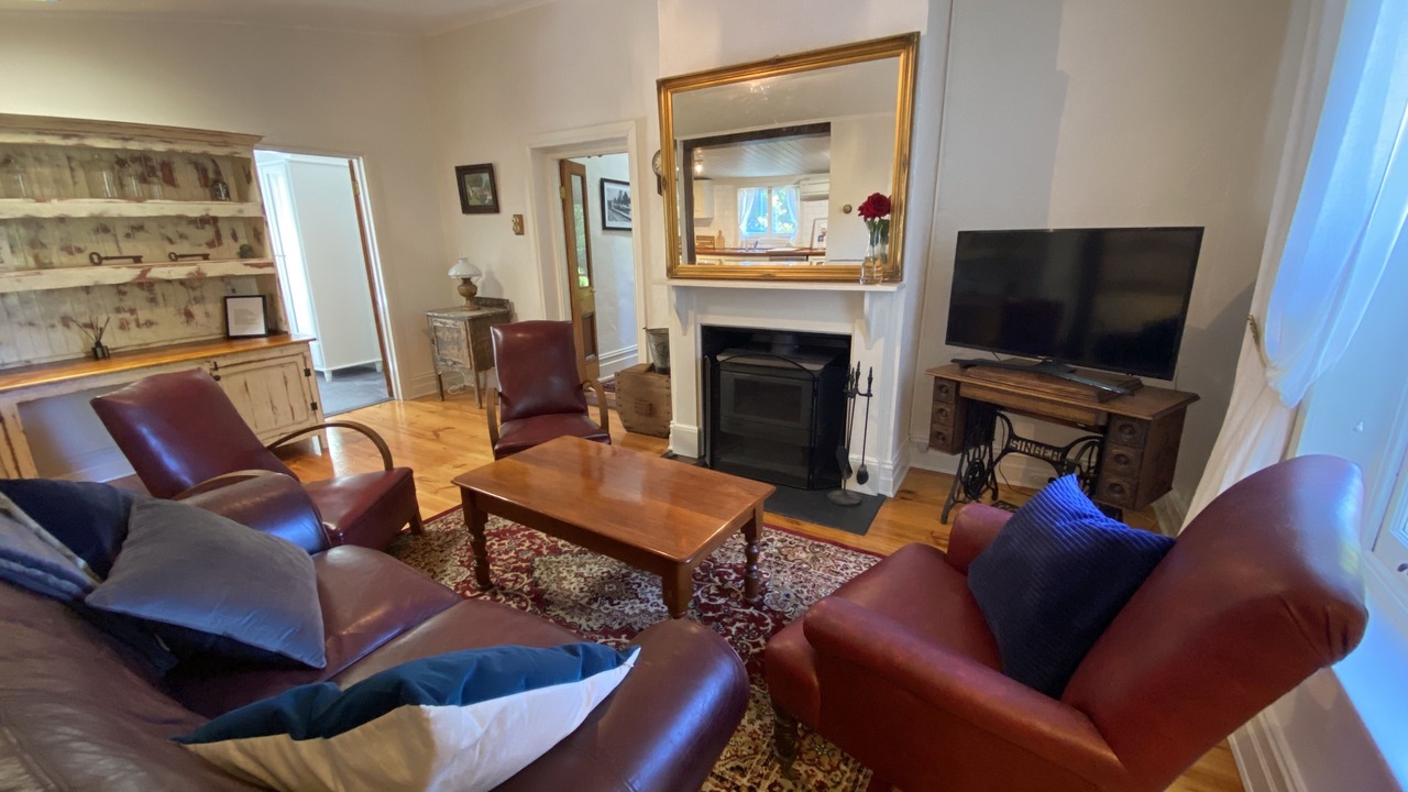 Photo of Livingroom in Stirling