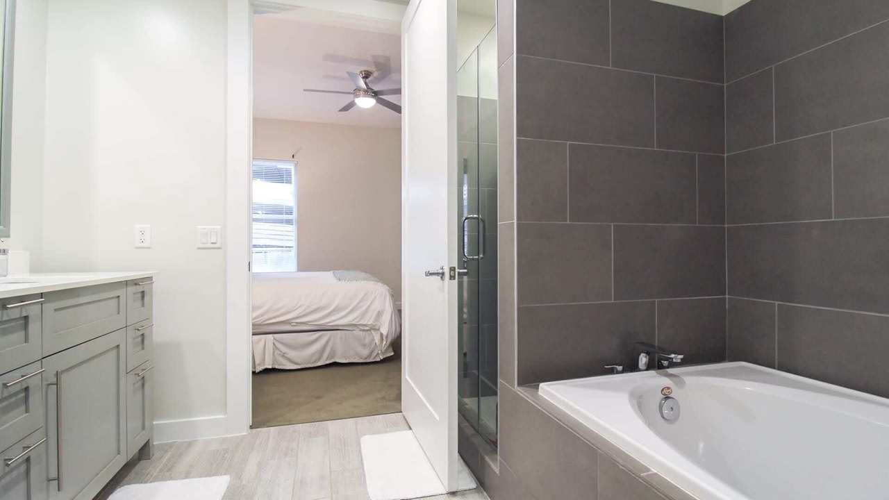 Photo of Bathroom in Downtown Houston