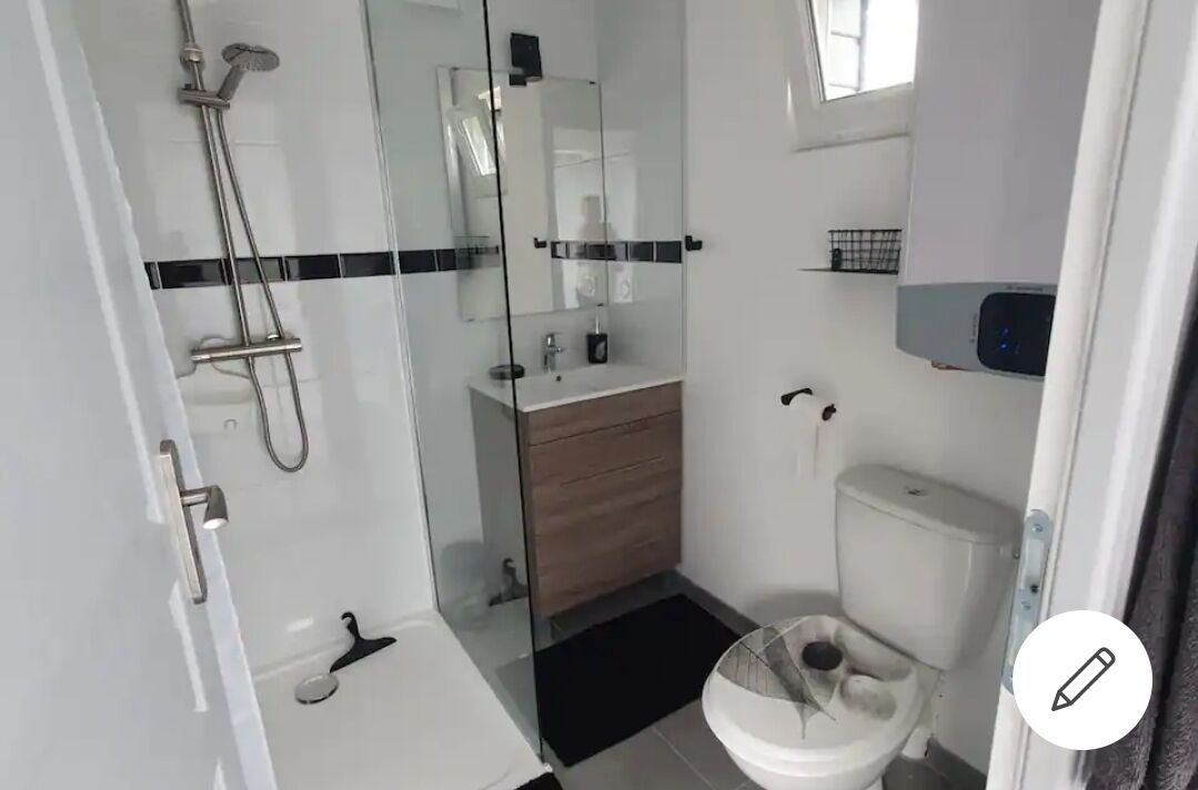 Photo of Bathroom in Reux