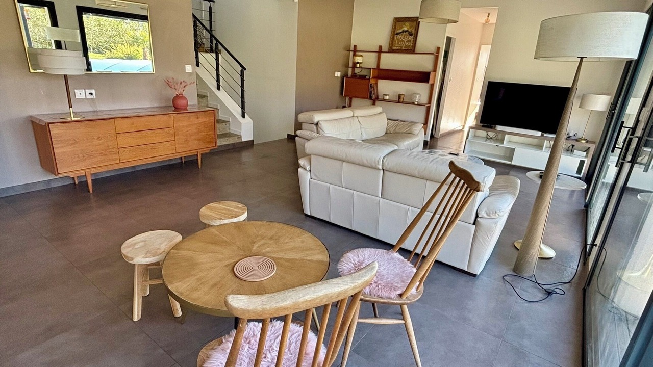 Photo of Livingroom in Onet-le-Chateau
