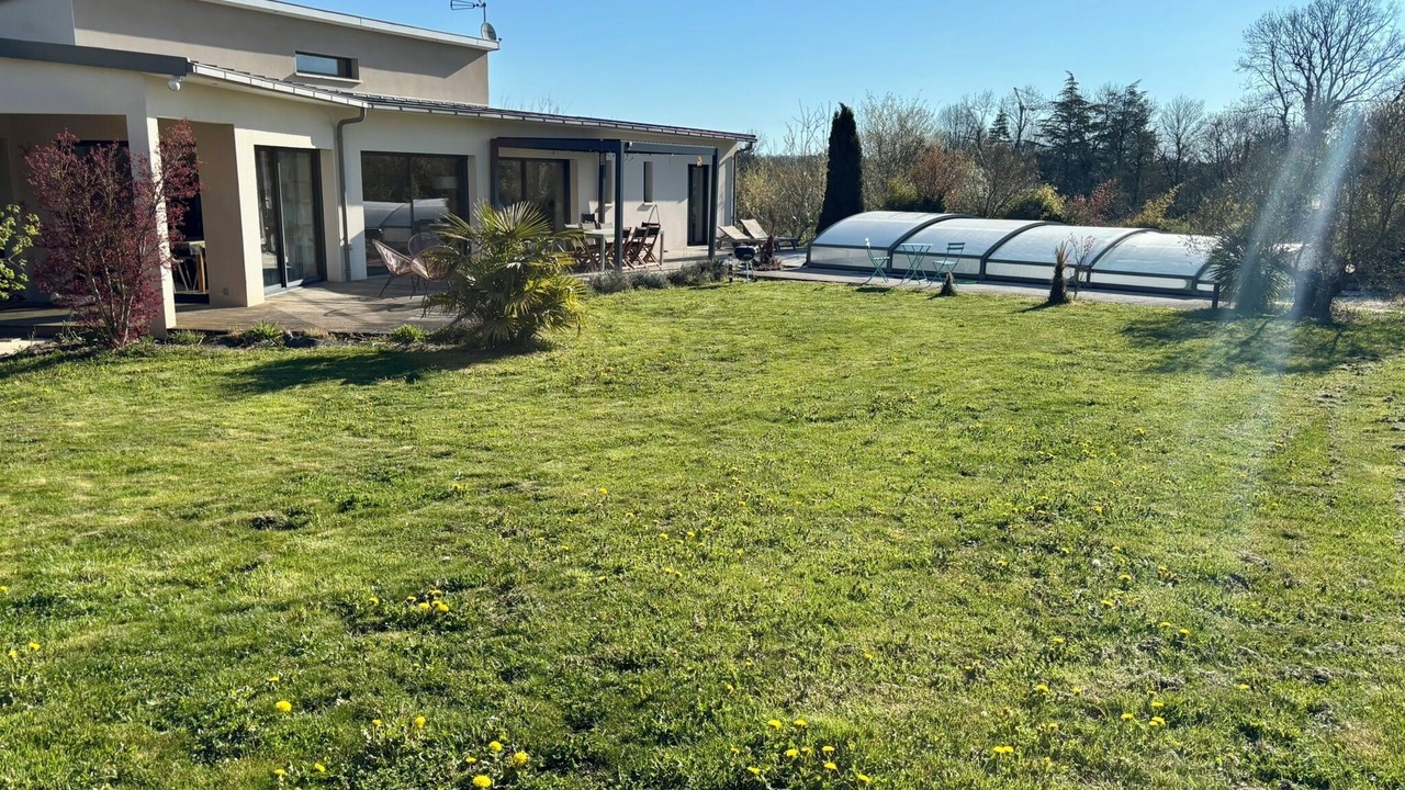Photo of Outdoor in Onet-le-Chateau