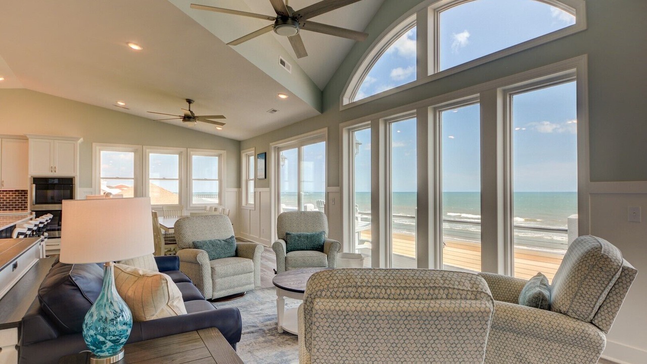 Photo of Livingroom in North Topsail Beach