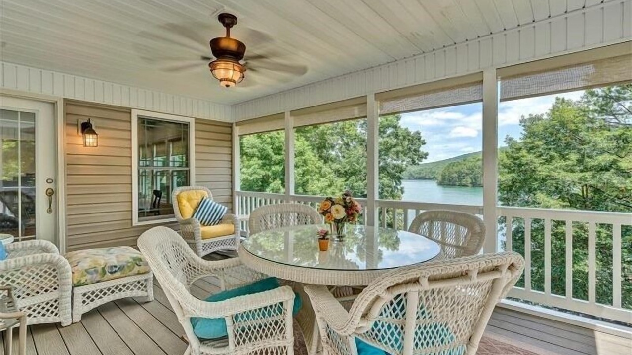Photo of Outdoor in Huddleston