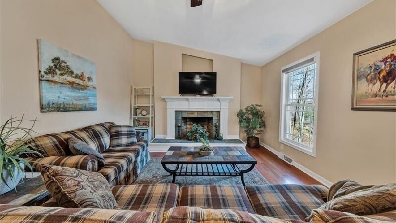 Photo of Livingroom in Huddleston