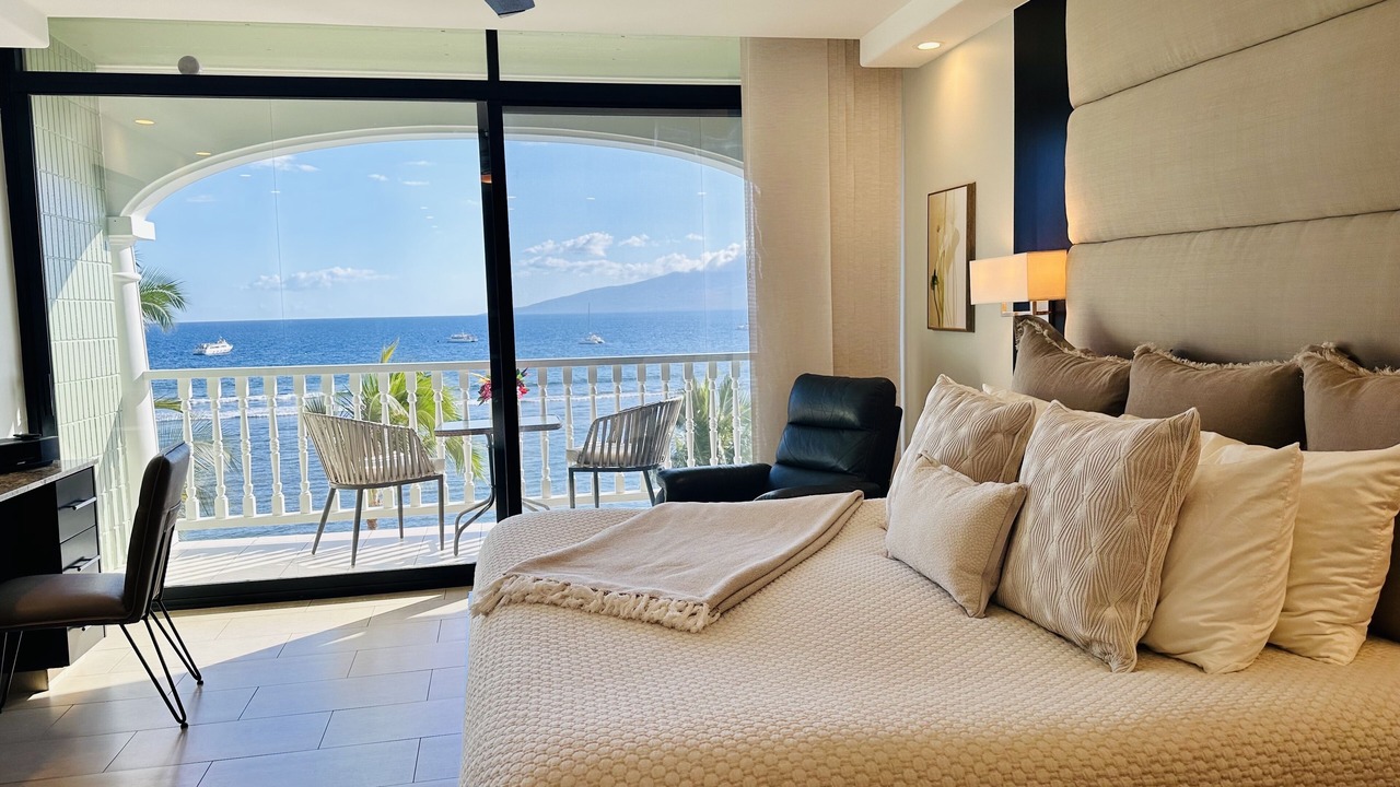 Photo of Bedroom in Historic Lahaina Front Street