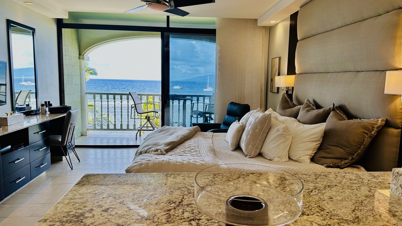 Photo of Bedroom in Historic Lahaina Front Street