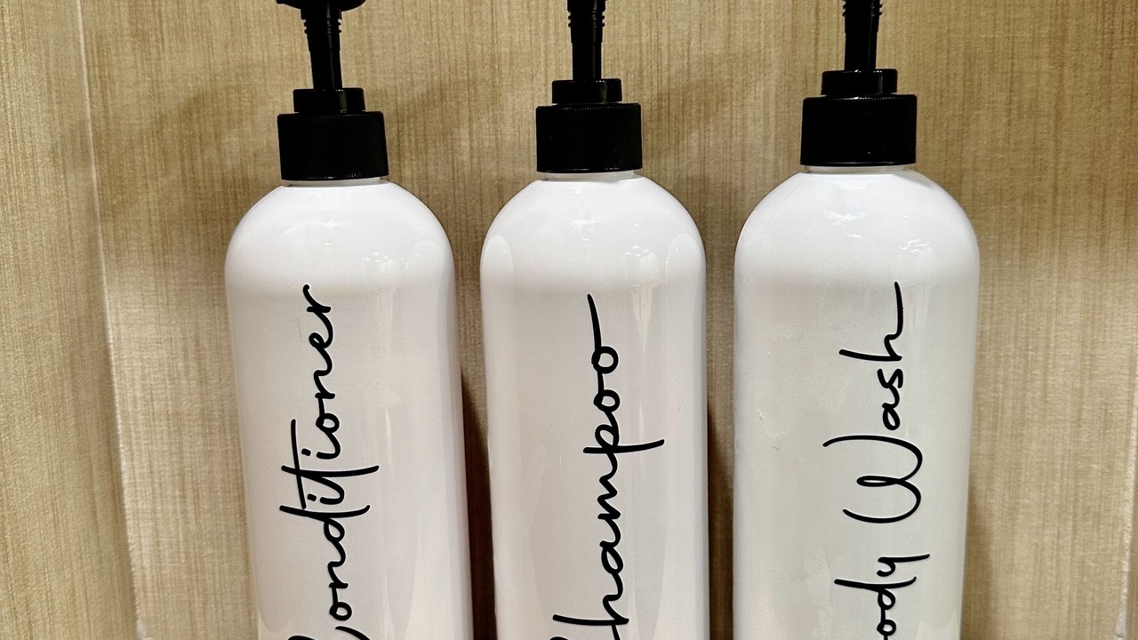 Photo of Bathroom in Historic Lahaina Front Street