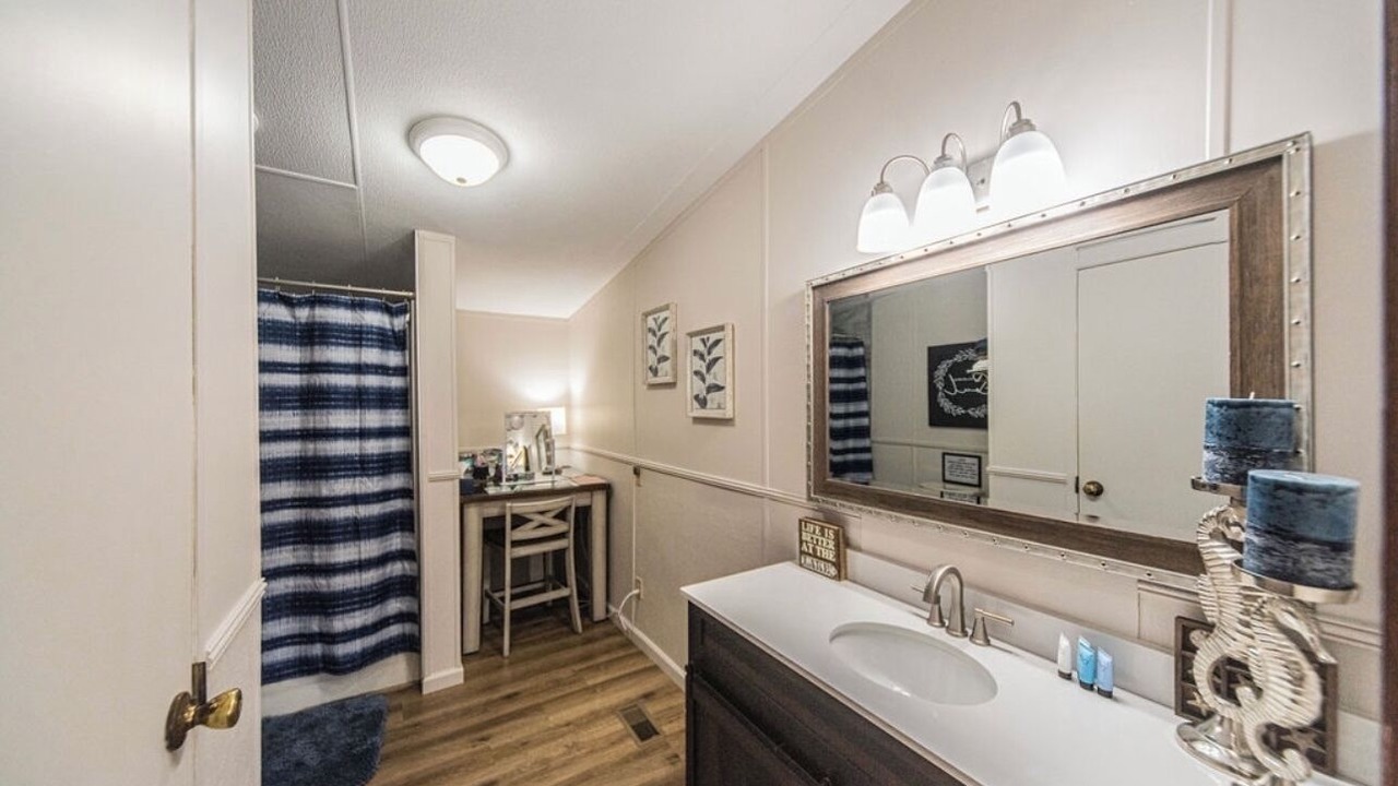 Photo of Bathroom in Grand Rivers