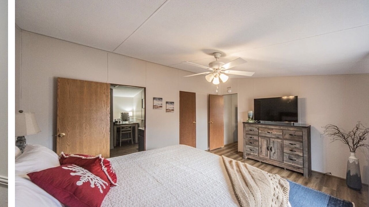 Photo of Bedroom in Grand Rivers
