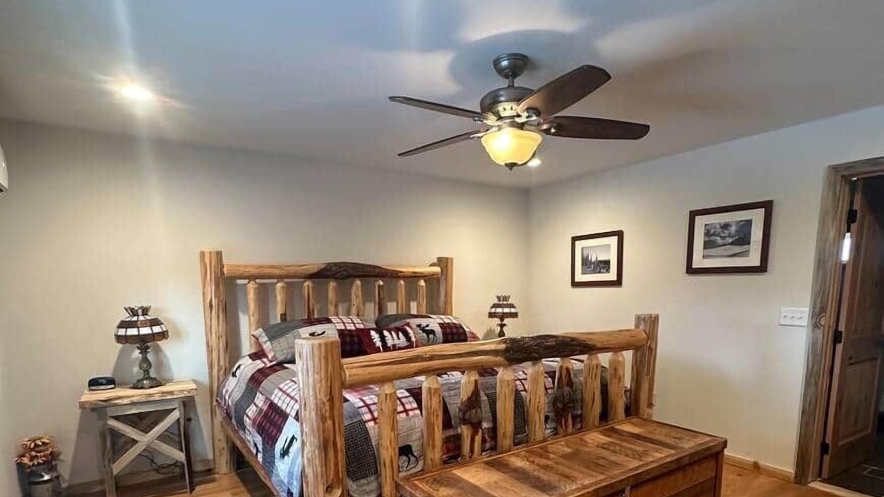 Photo of Bedroom in Crescent