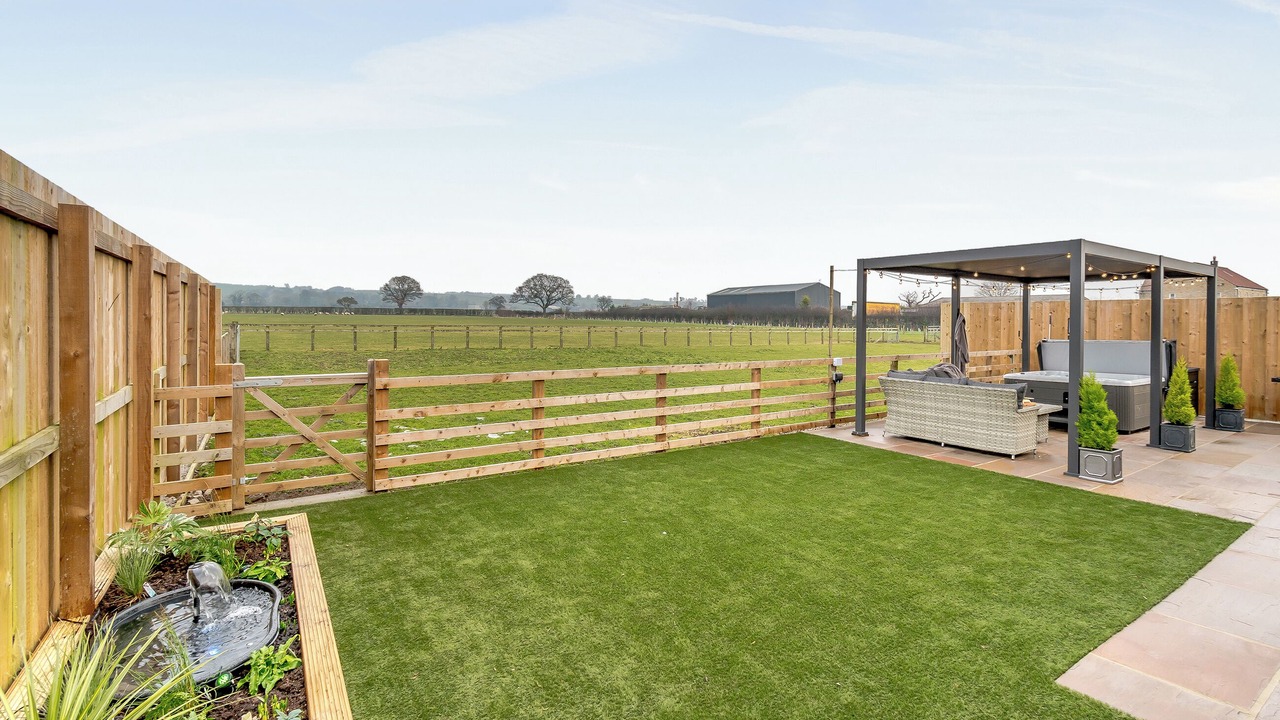 Photo of Outdoor in Pickering