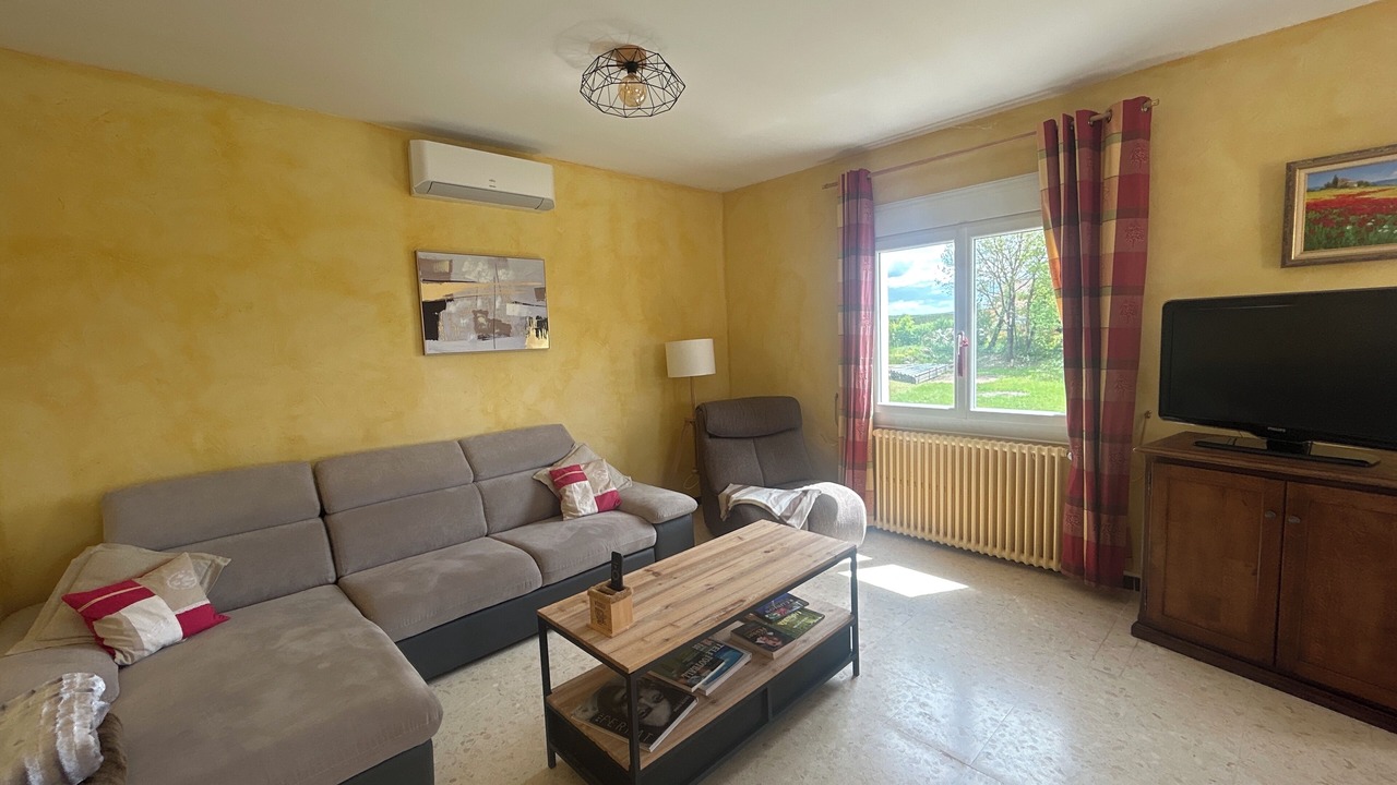 Photo of Livingroom in Saint-Sauveur-de-Cruzieres