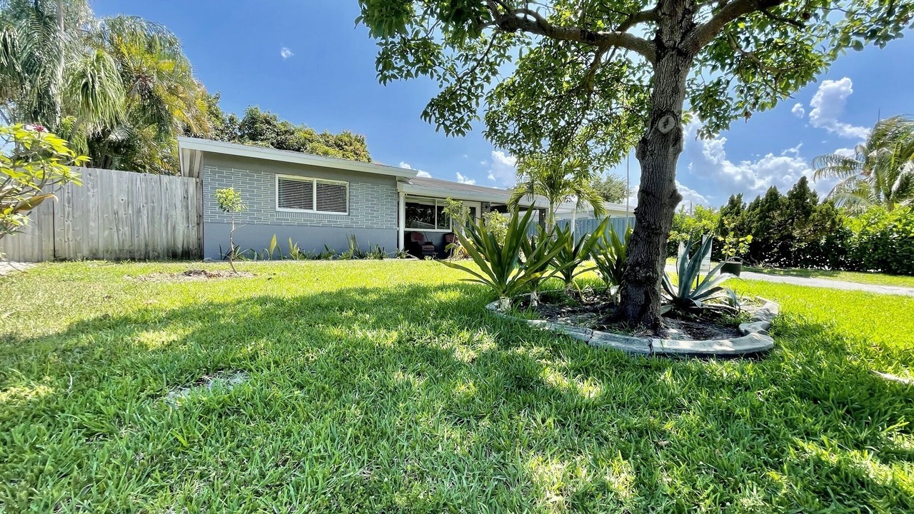 Photo of Outdoor in Oakland Park