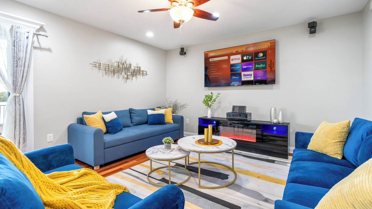 Photo of Livingroom in Jeffersonville