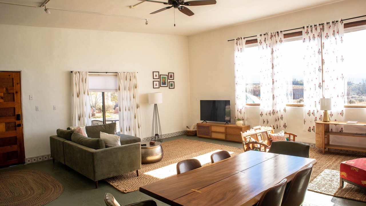 Photo of Livingroom in Taos