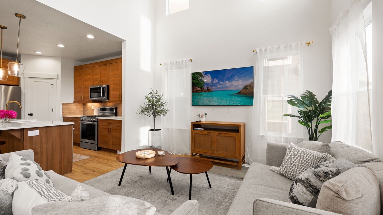 Photo of Livingroom in Lehi