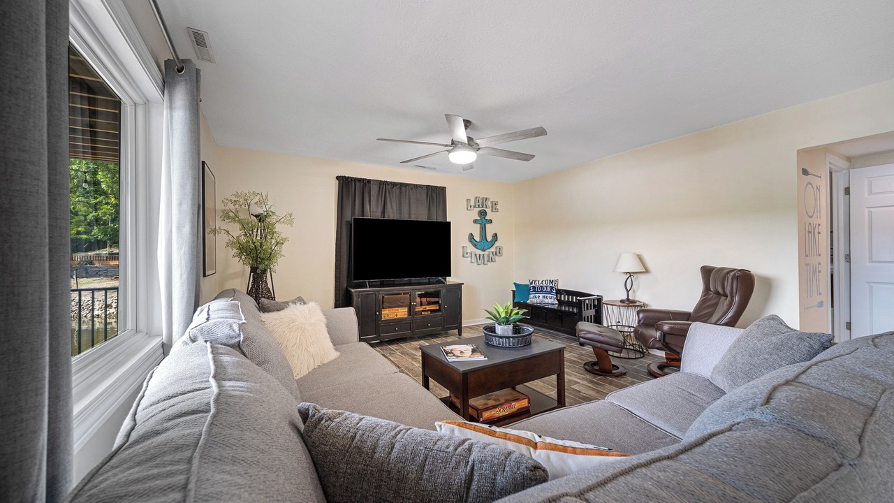 Photo of Livingroom in Osage Beach