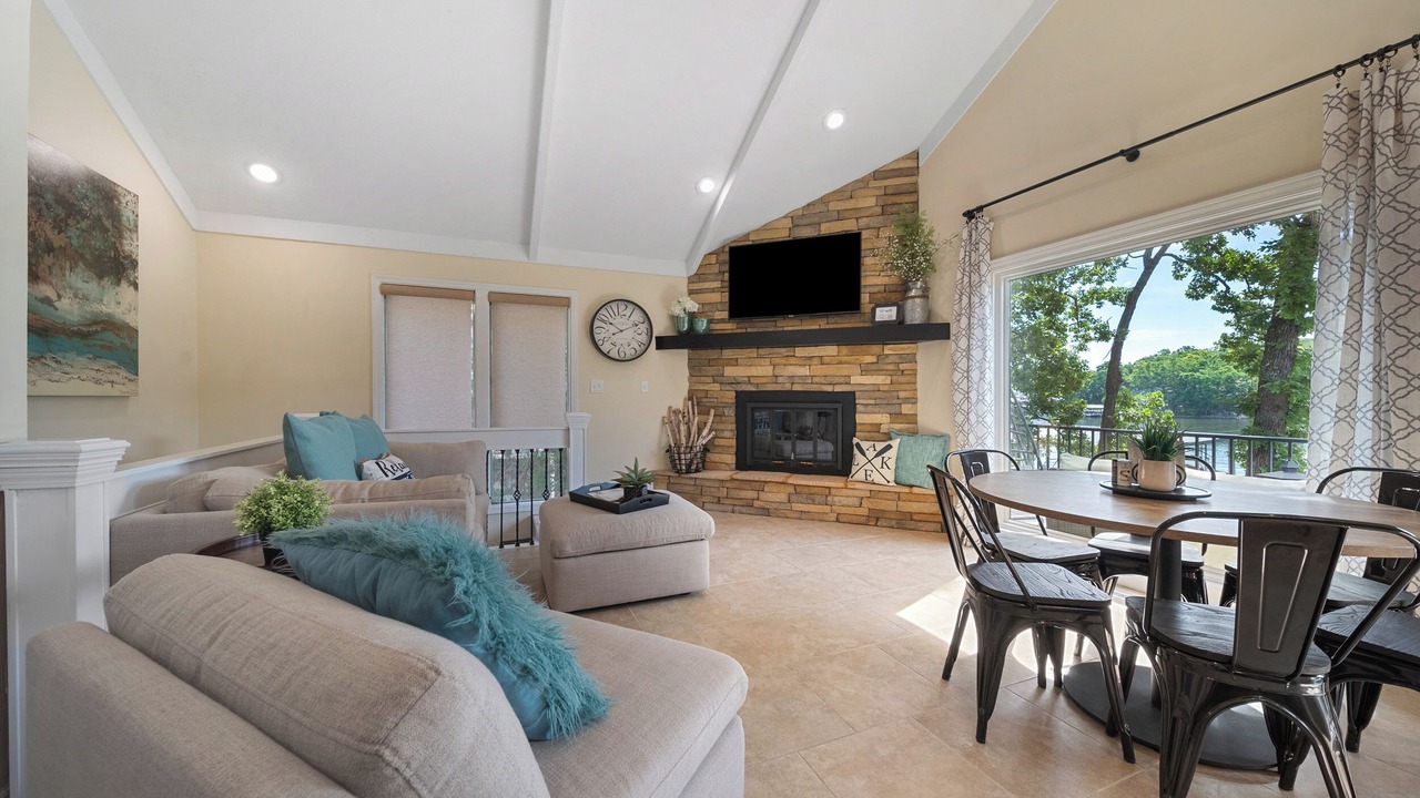 Photo of Livingroom in Osage Beach