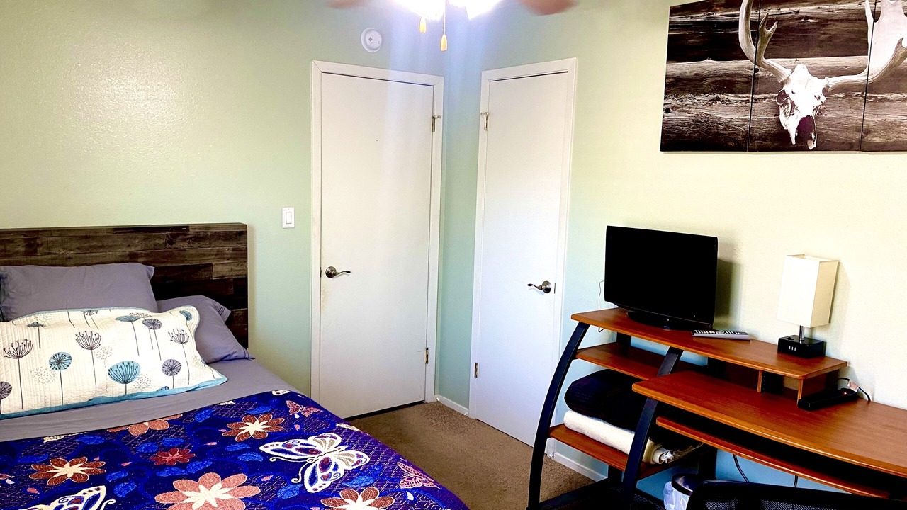 Photo of Bedroom in Oak Heights