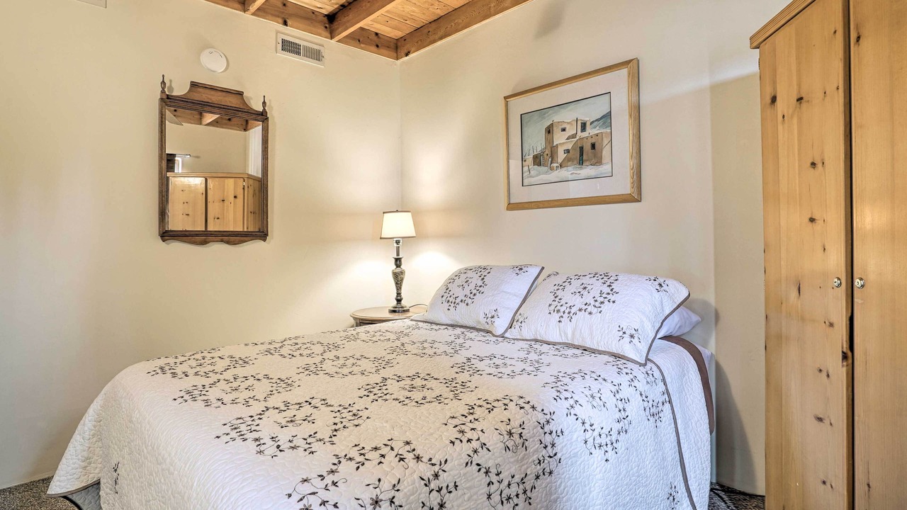 Photo of Bedroom in Mesilla Park