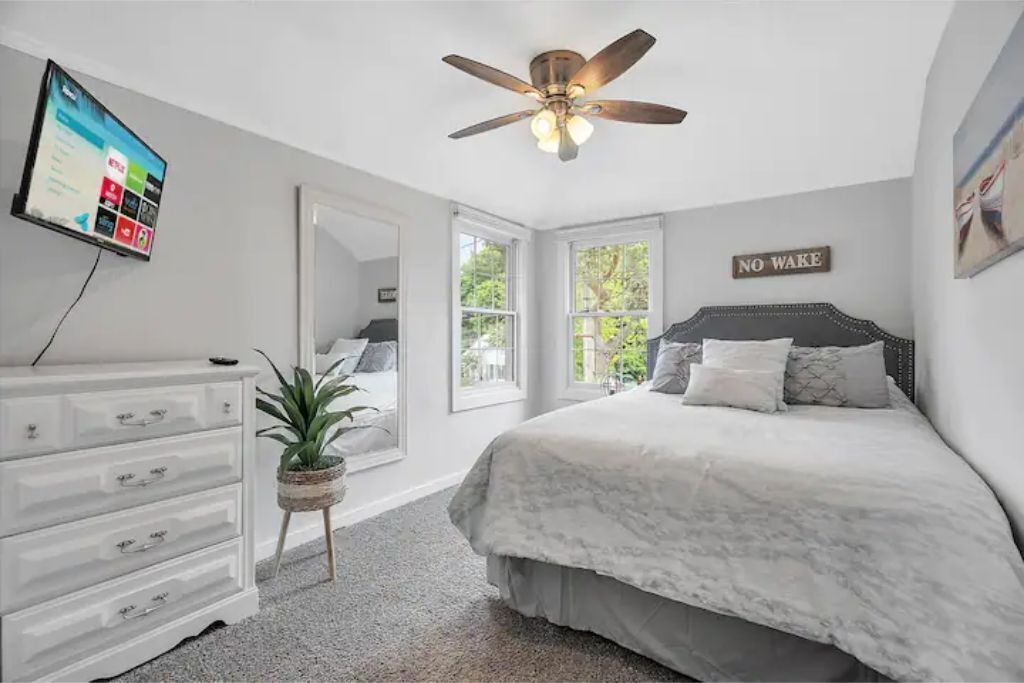 Photo of Bedroom in Willobee On The Lake
