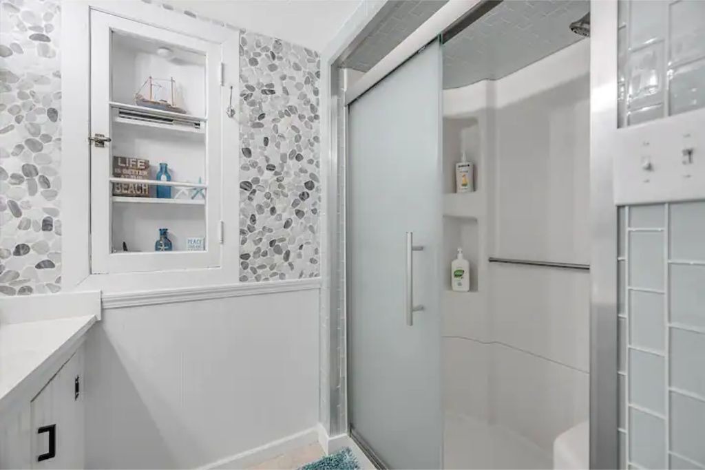 Photo of Bathroom in Willobee On The Lake