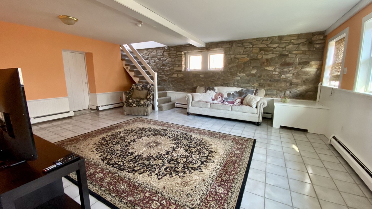 Photo of Livingroom in Forest Grove