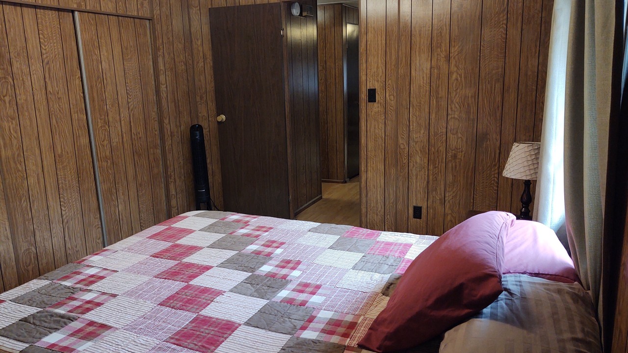 Photo of Bedroom in Bronson