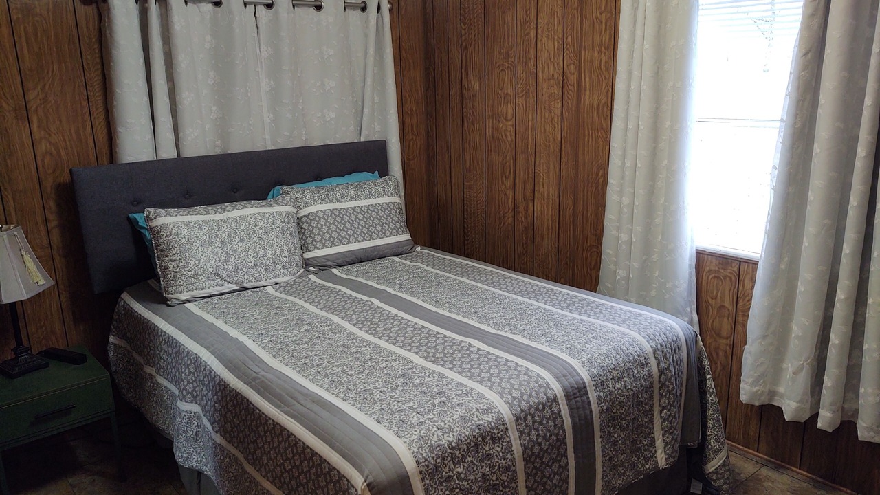 Photo of Bedroom in Bronson