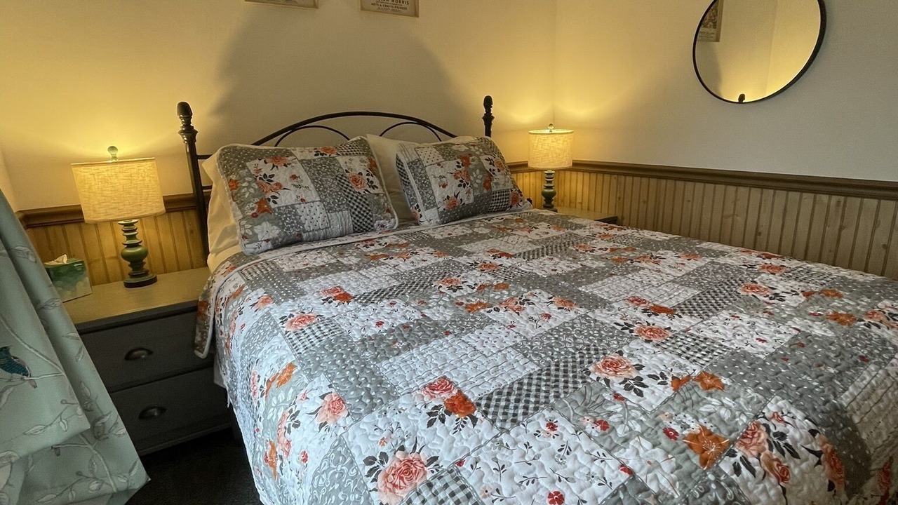 Photo of Bedroom in Lyons