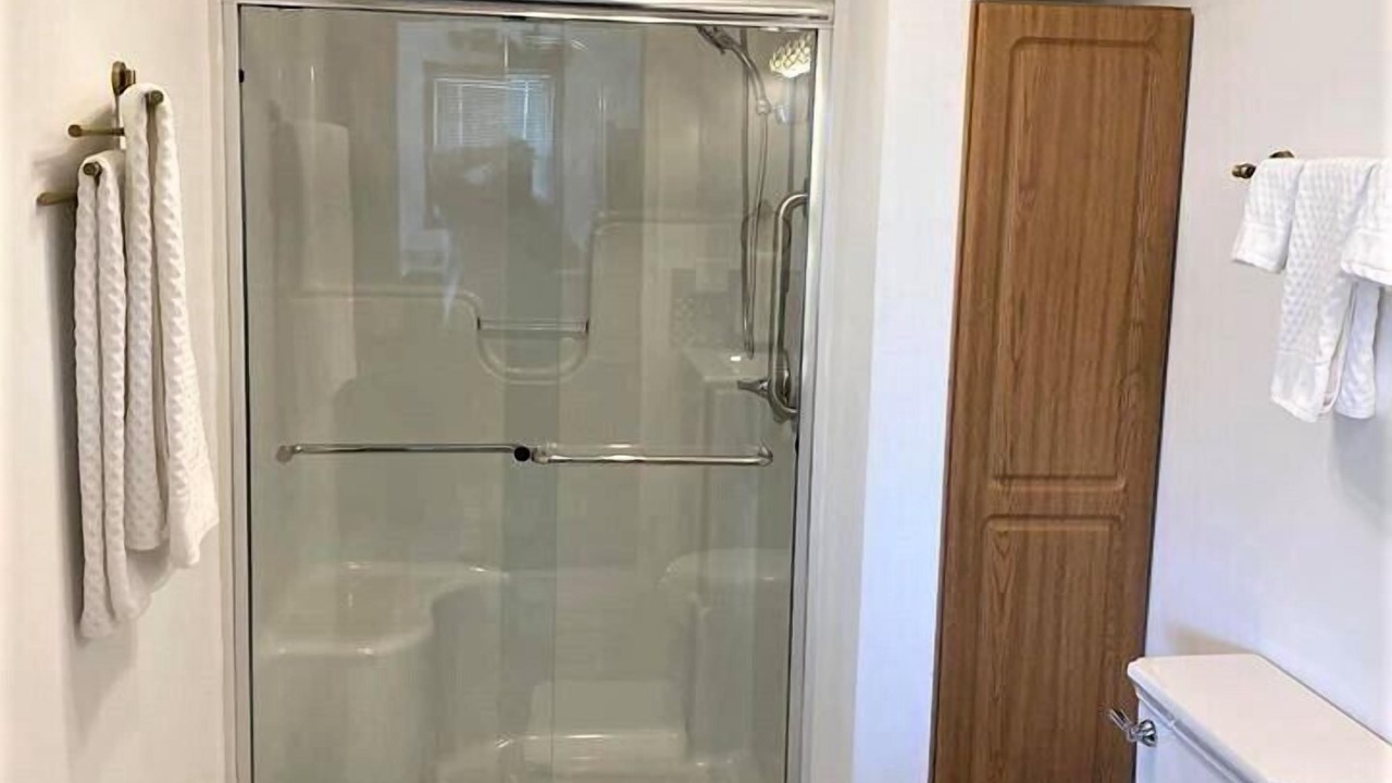 Photo of Bathroom in Lyons