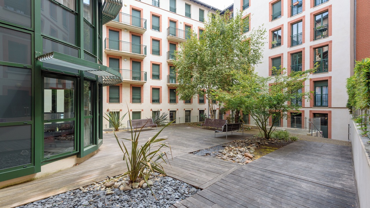 Photo of Outdoor in Carmes