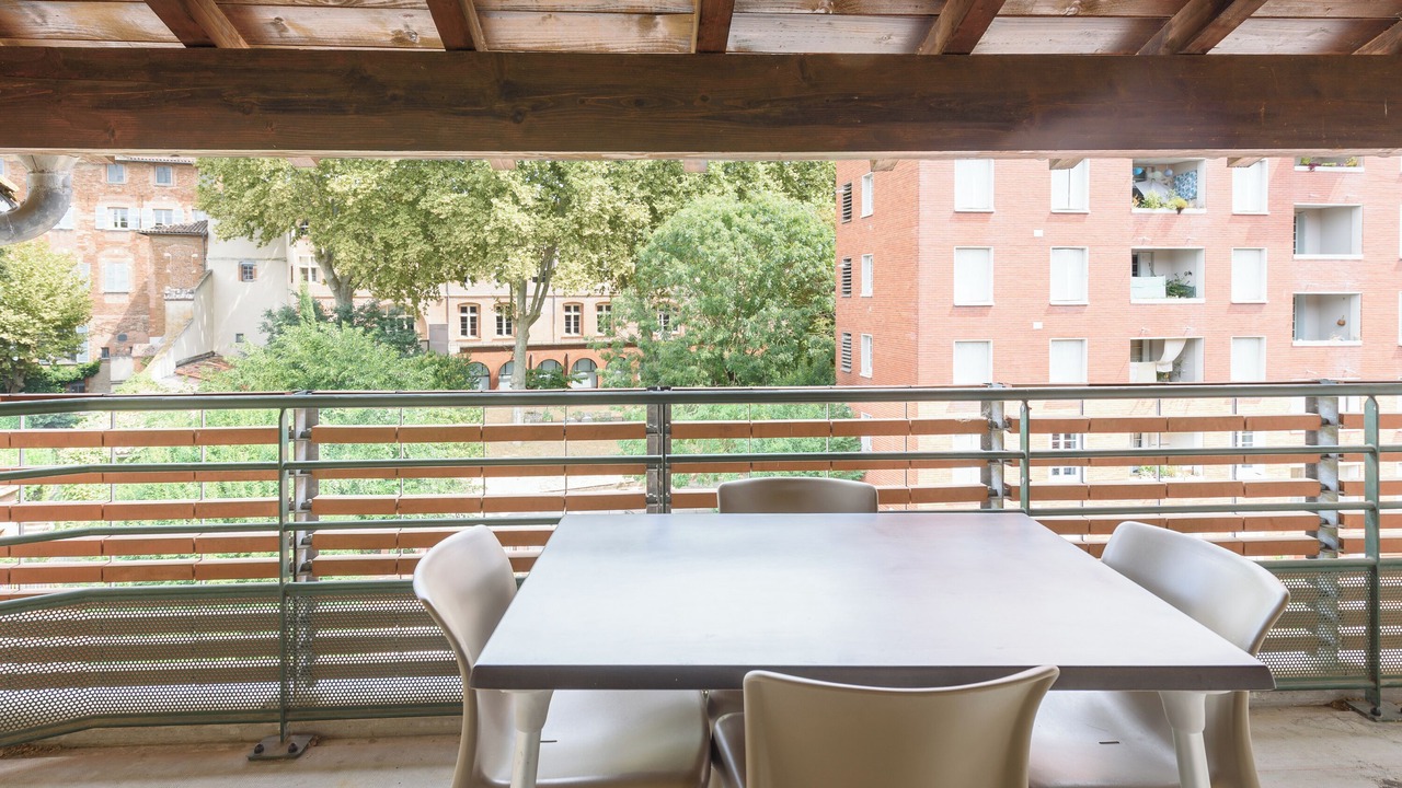 Photo of Patio Balcony in Carmes