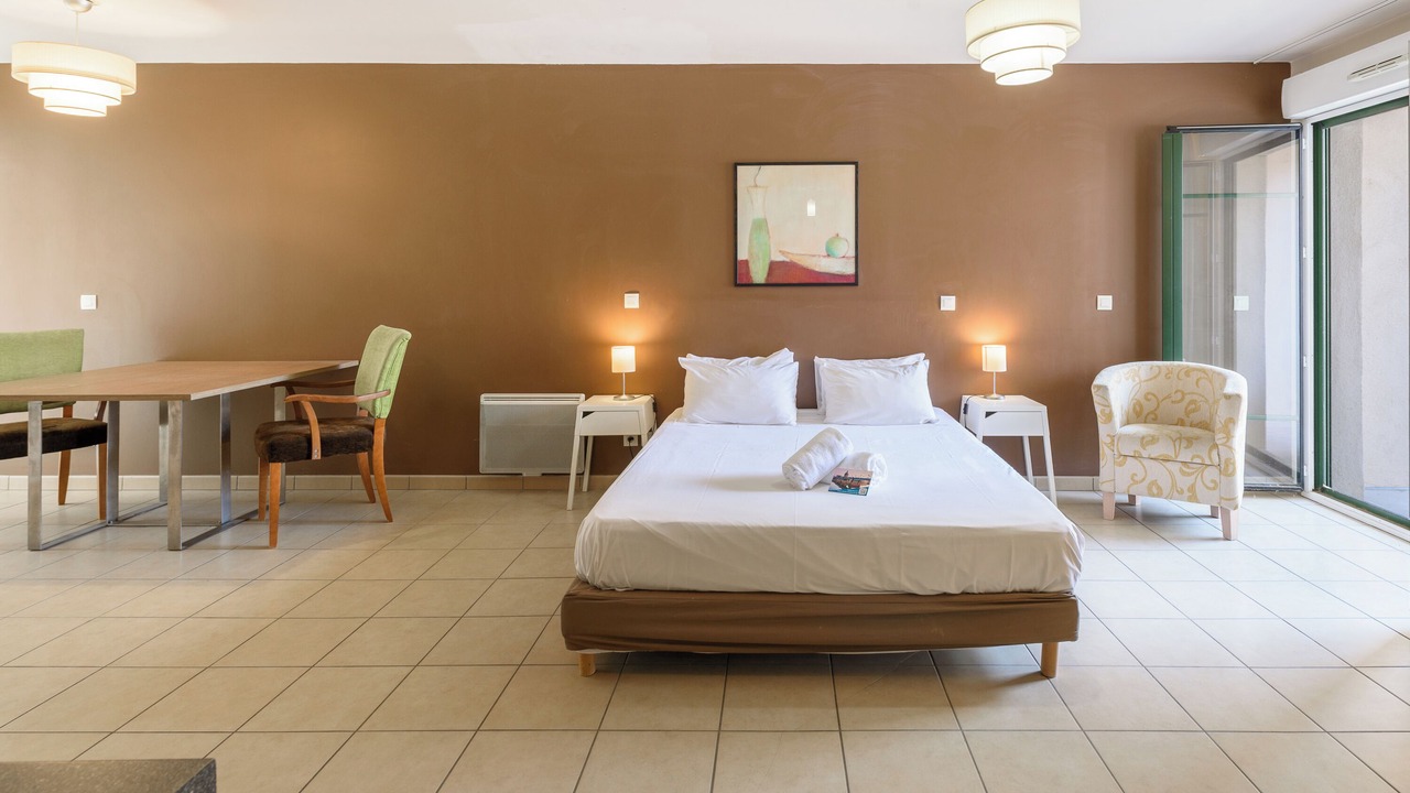 Photo of Bedroom in Carmes