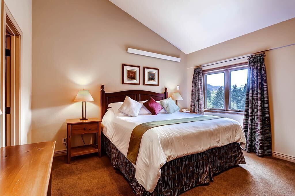Photo of Bedroom in Avon